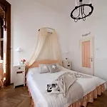 Schlossvilla Miralago ホテル Pörtschach am Wörthersee